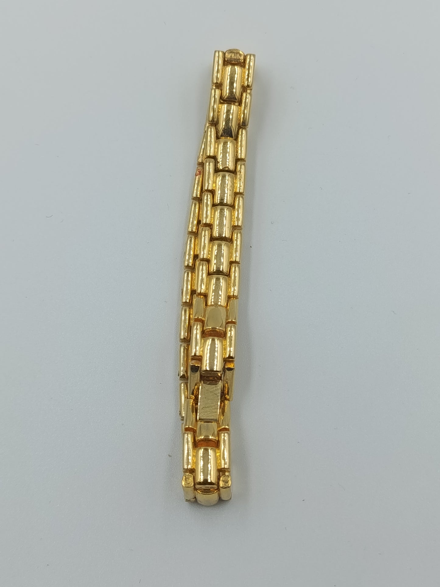 Vergoldetes Panzerarmband mit Glied-Design