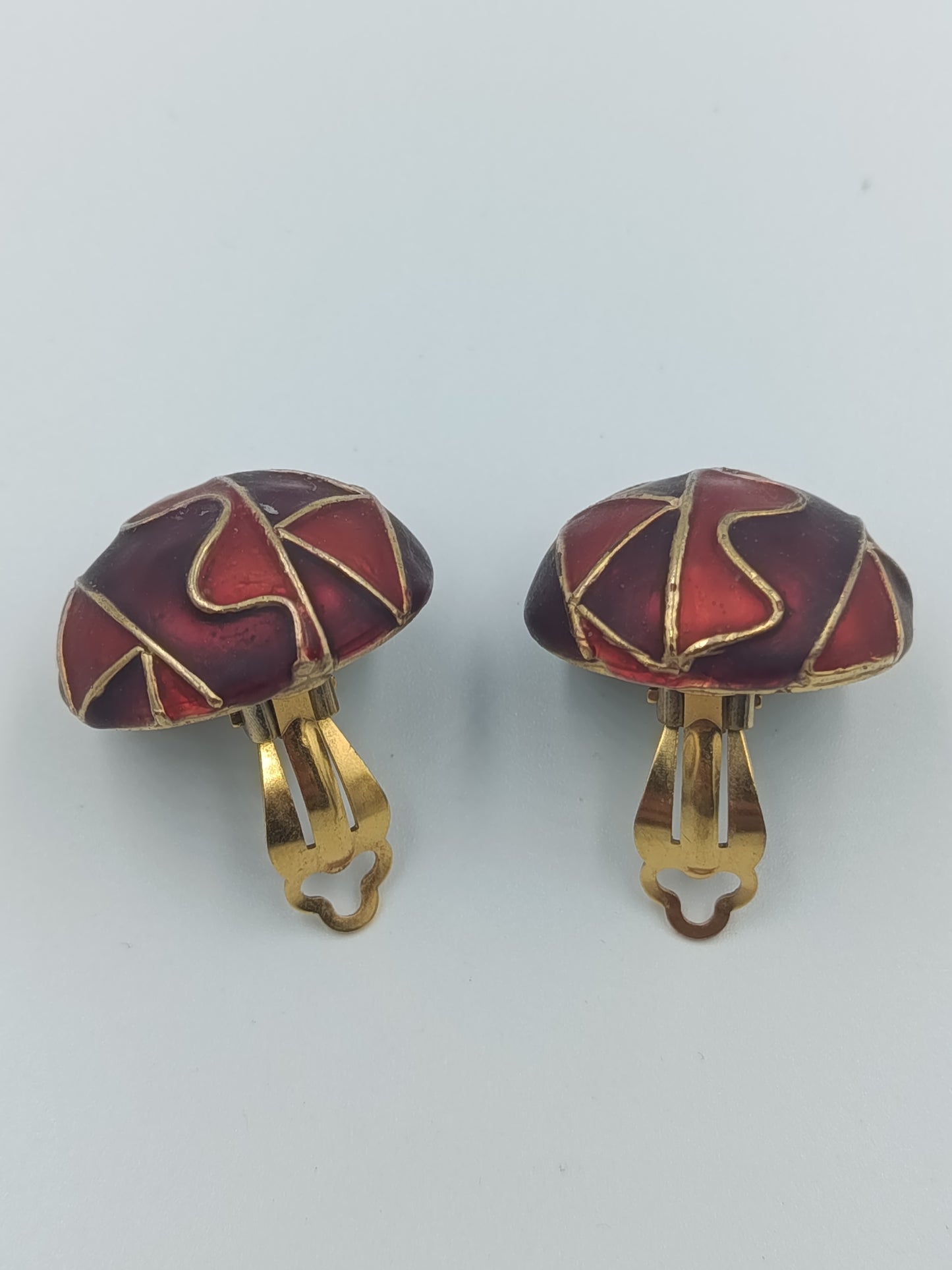 Runde Ohrclips im Rot-Gold-Design