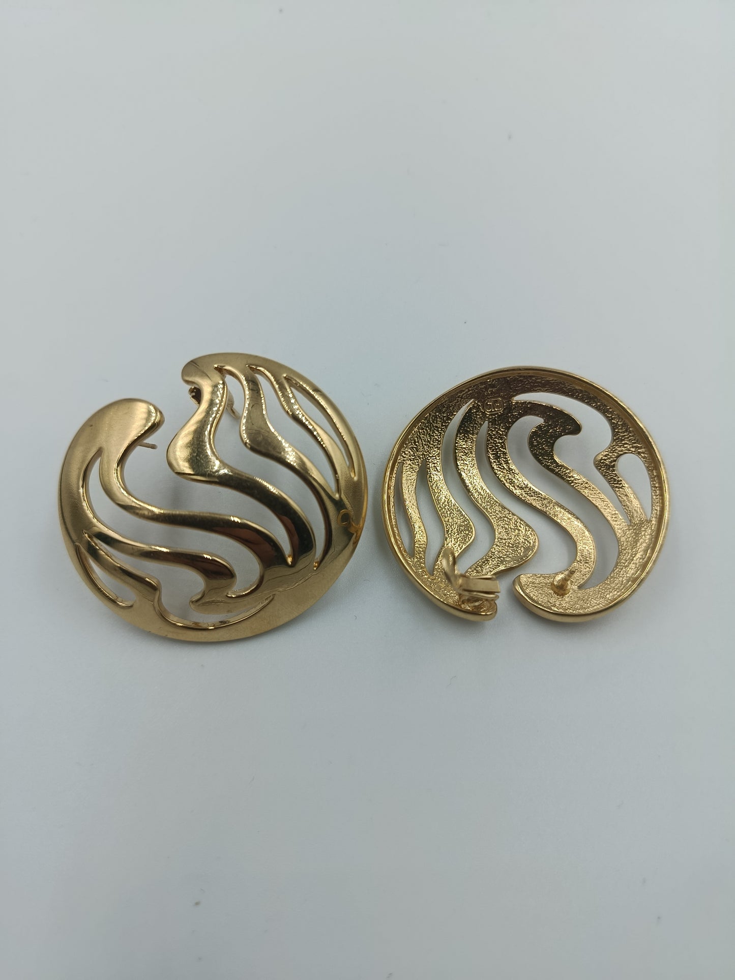 Elegante Vintage-Ohrringe im Wellen-Design