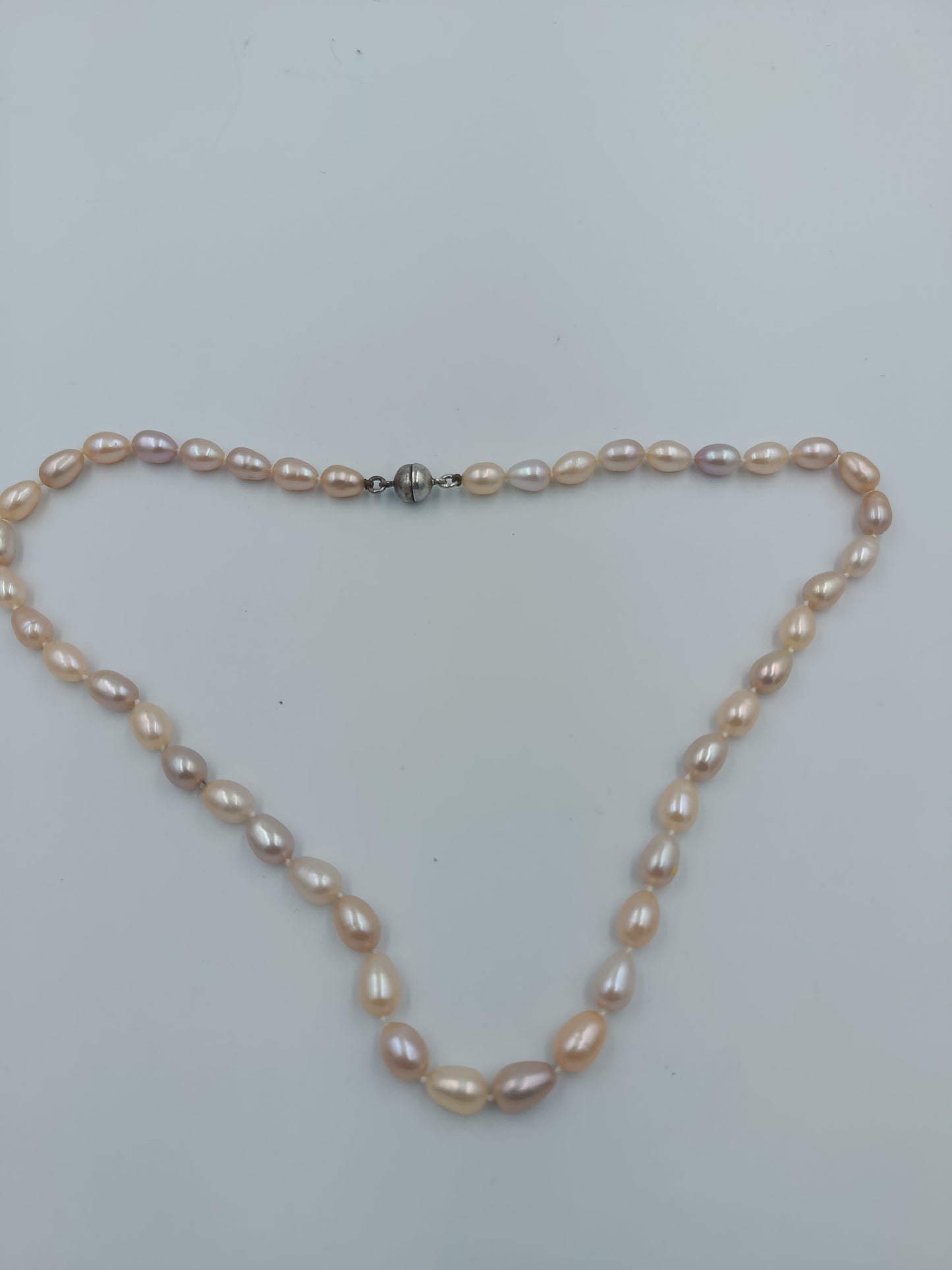 Elegante Perlenkette mit Magnetverschluss