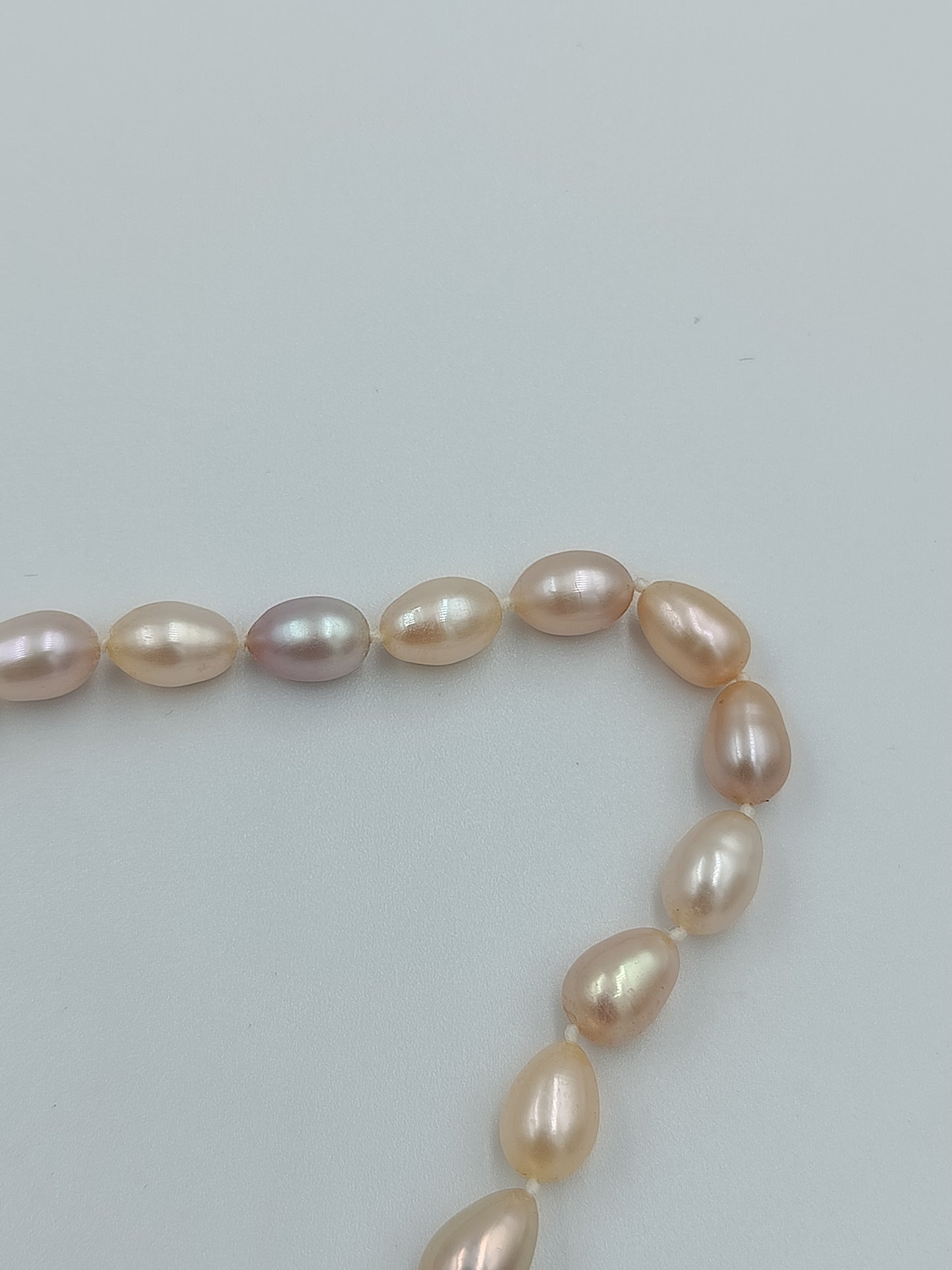 Elegante Perlenkette mit Magnetverschluss