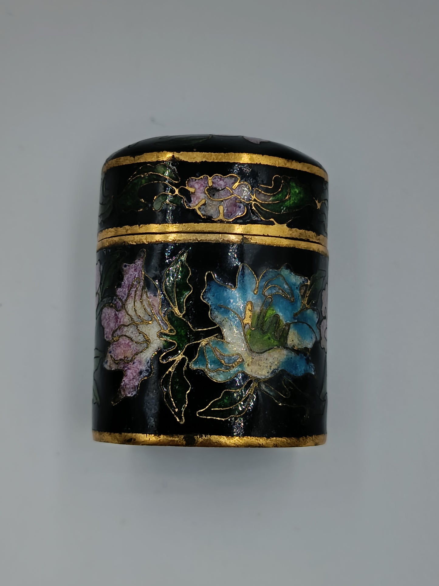 Antikes Cloisonné-Döschen mit floraler Emaille