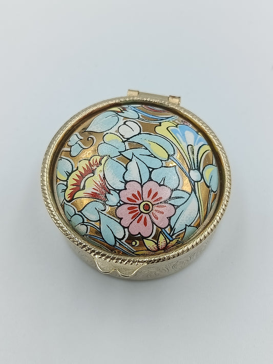 Runde Schmuckdose mit floraler Emaille