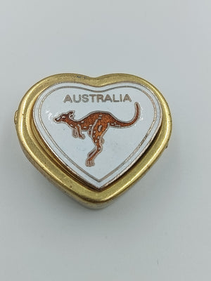 Herzförmige Pillendose „Australia“ mit Känguru-Motiv