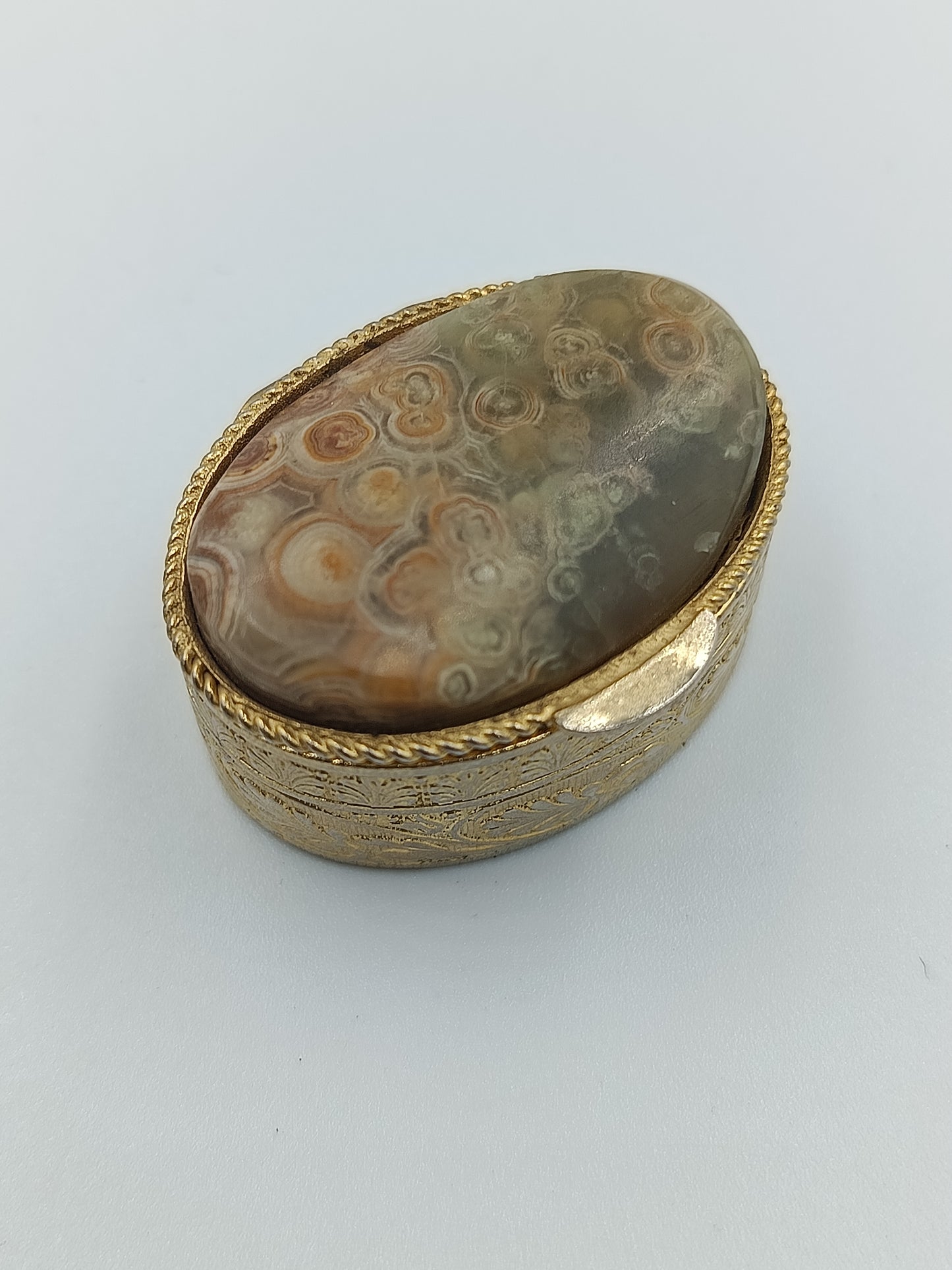 Antike Pillendose mit Achatdeckel