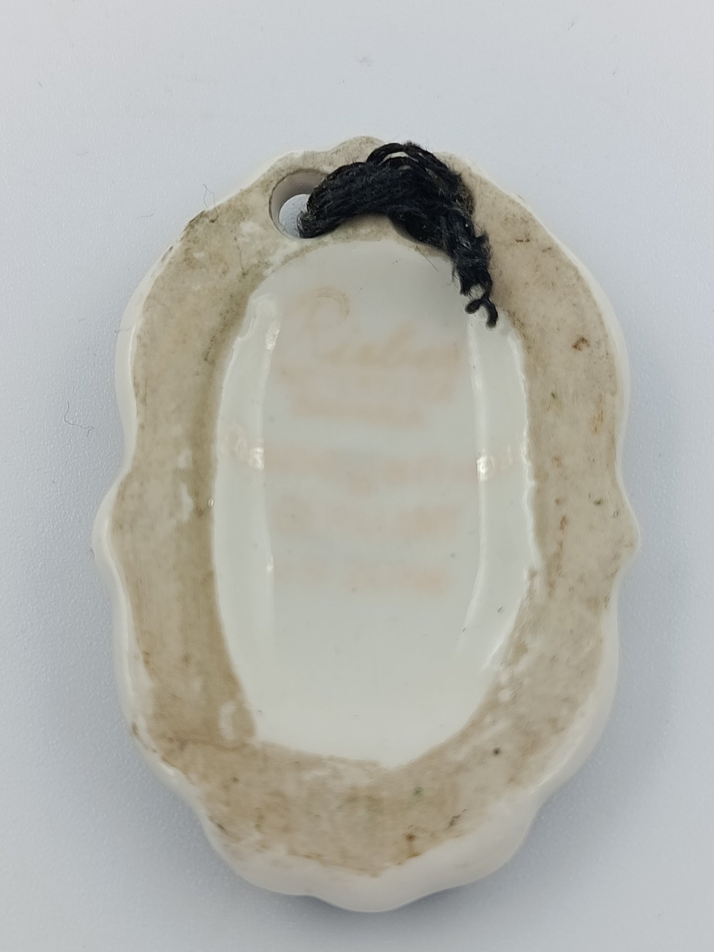 Porzellan-Anhänger mit Blumenmotiv