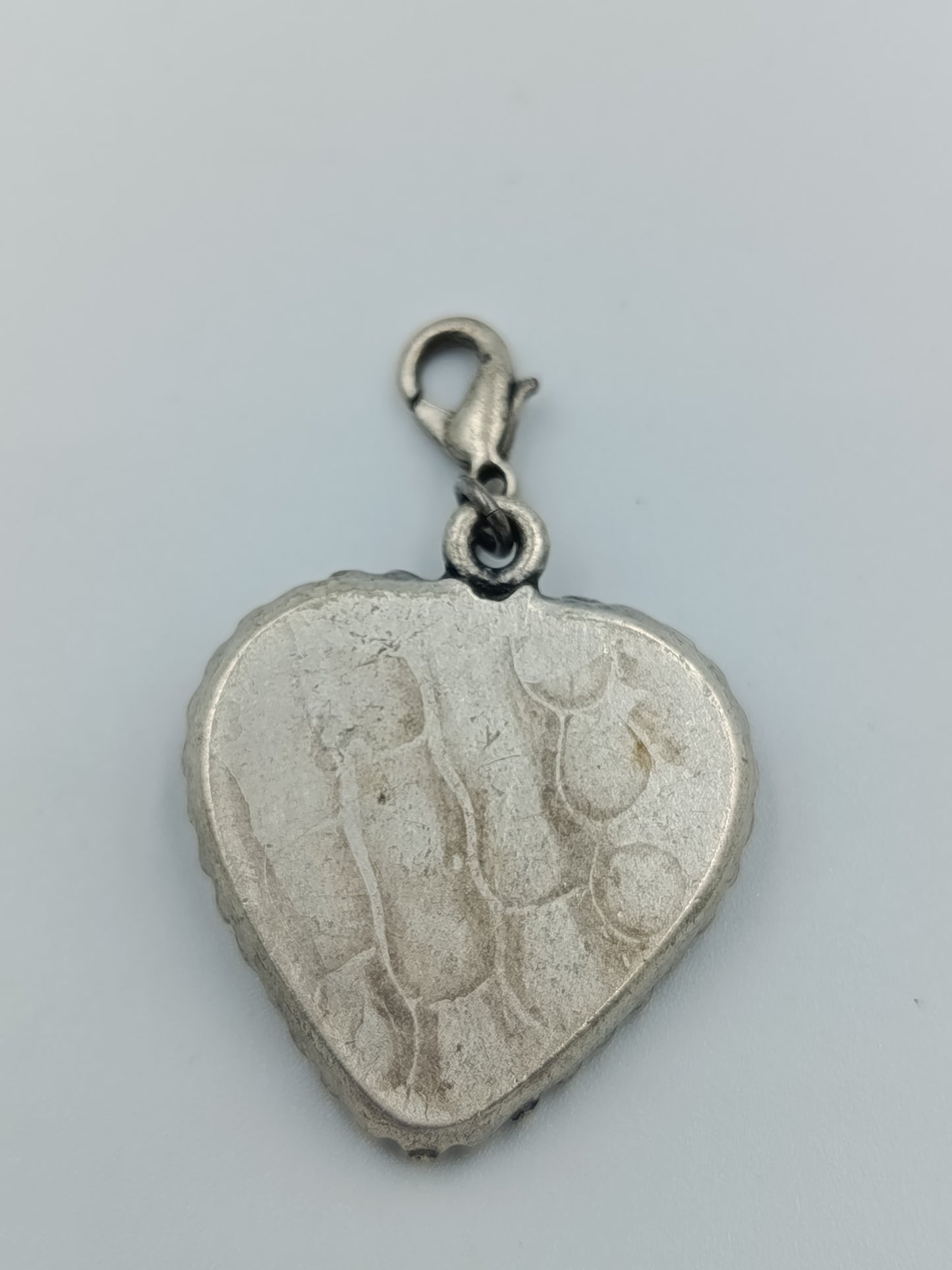 Antiker Herzanhänger mit Portrait