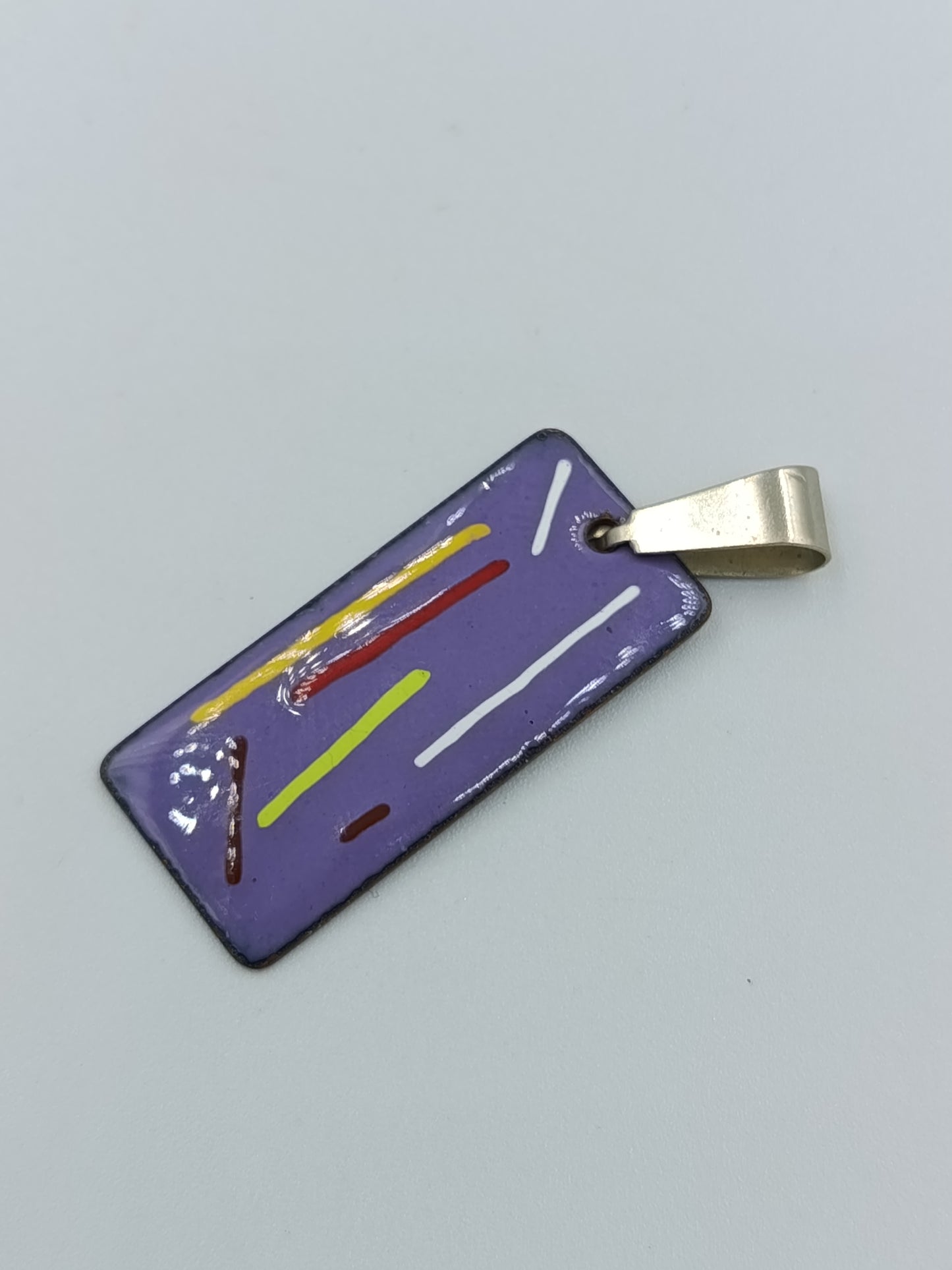 Emaille-Anhänger im Modern-Art-Stil