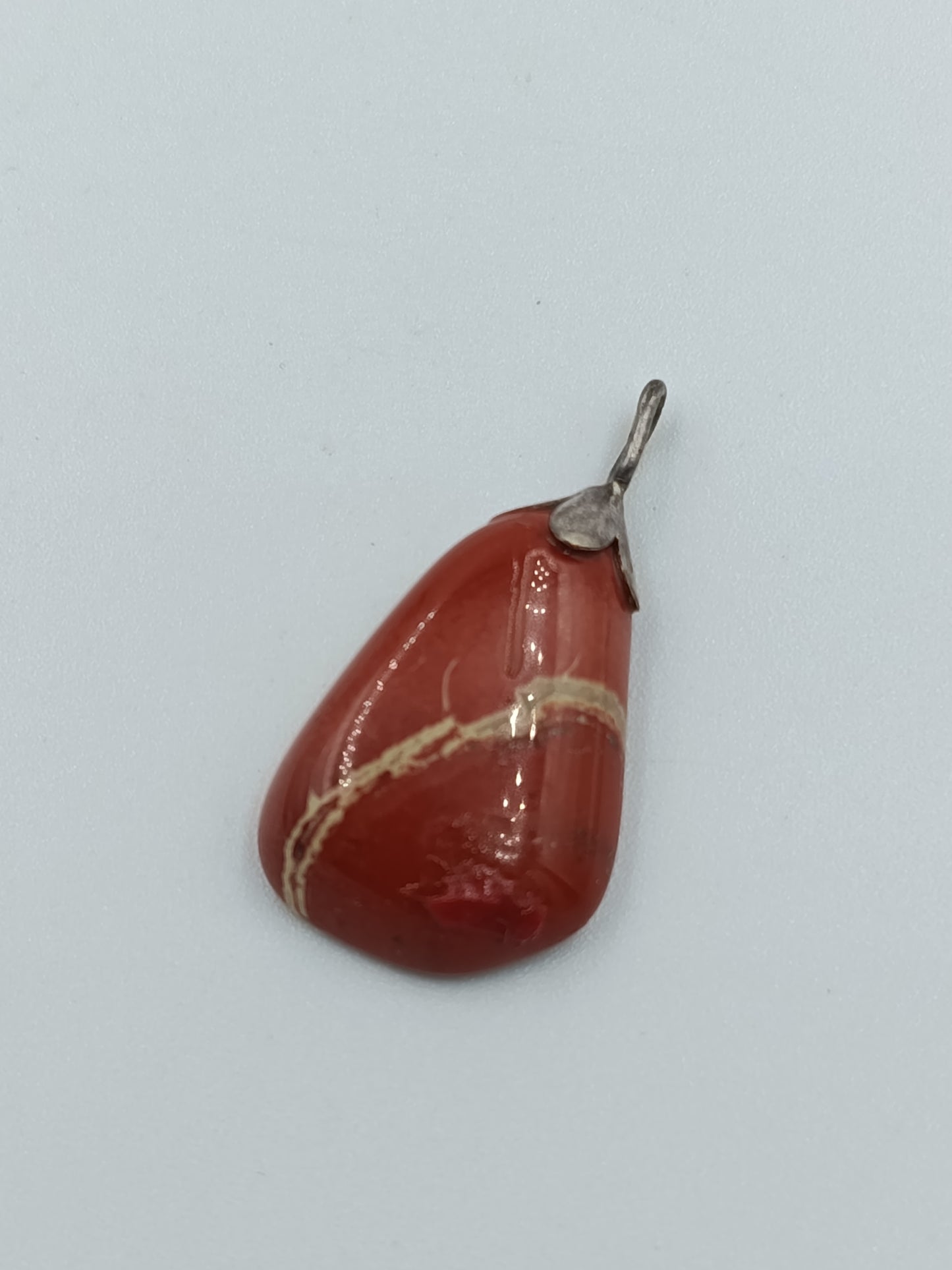 Anhänger aus rotem Jaspis