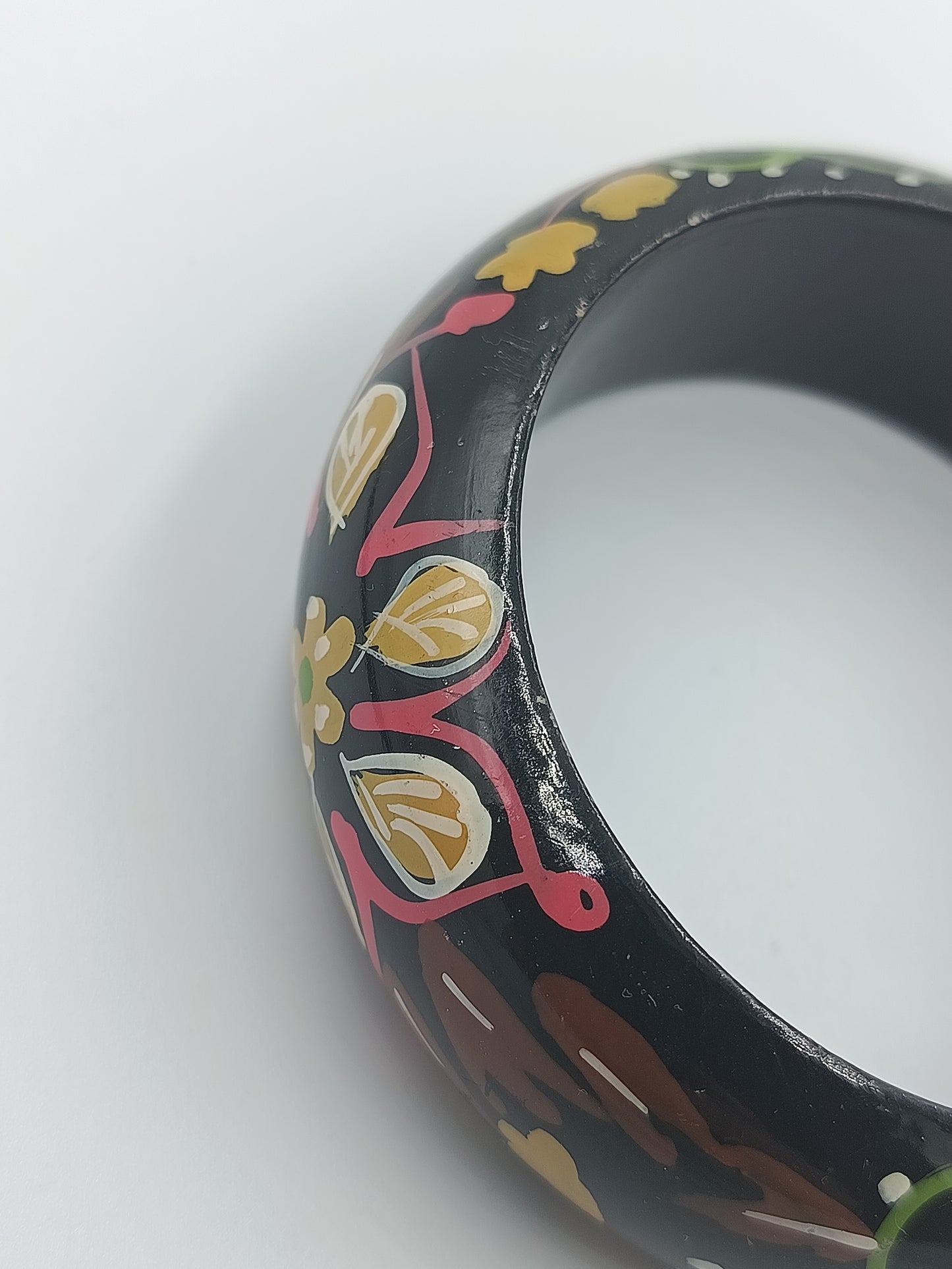 Handbemaltes Vintage-Holzarmband