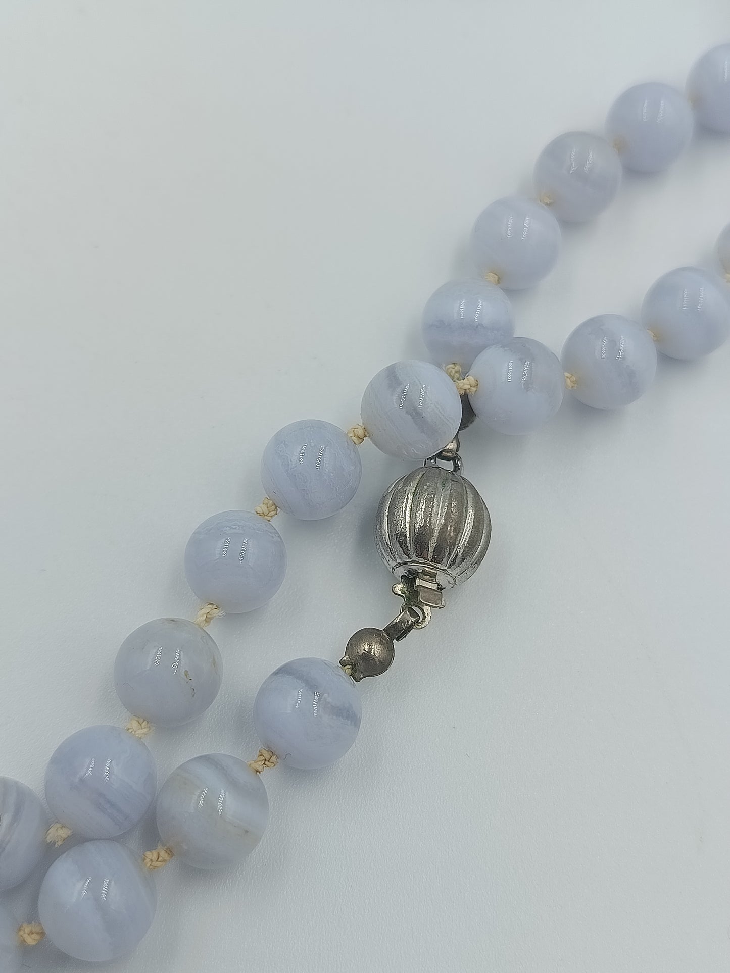 Lange Chalcedon-Kette