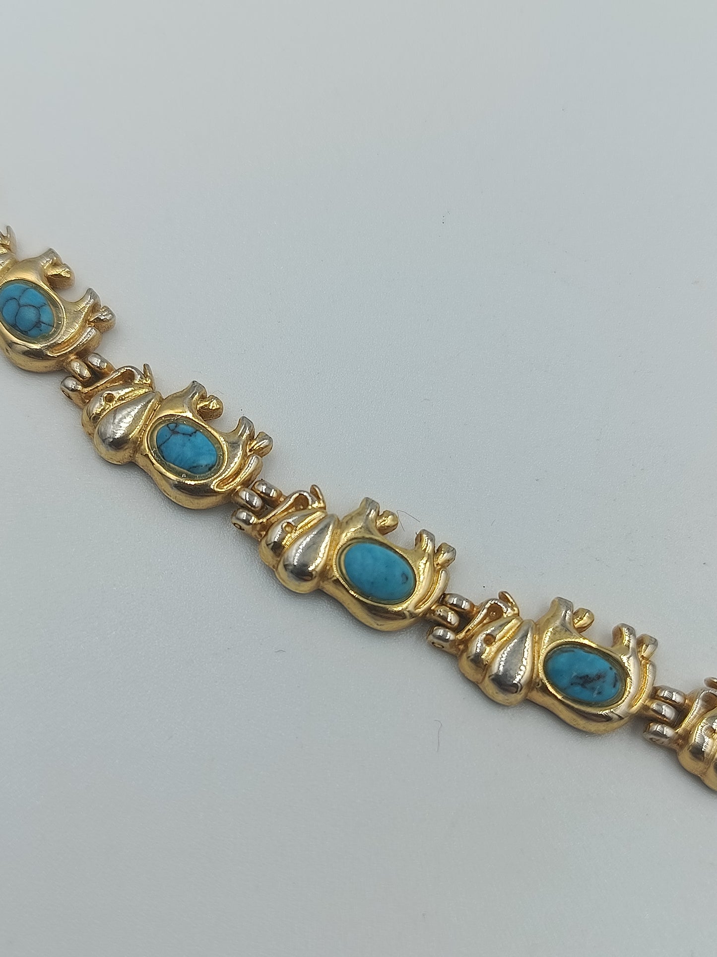 Vergoldetes Elefanten-Armband mit Türkis
