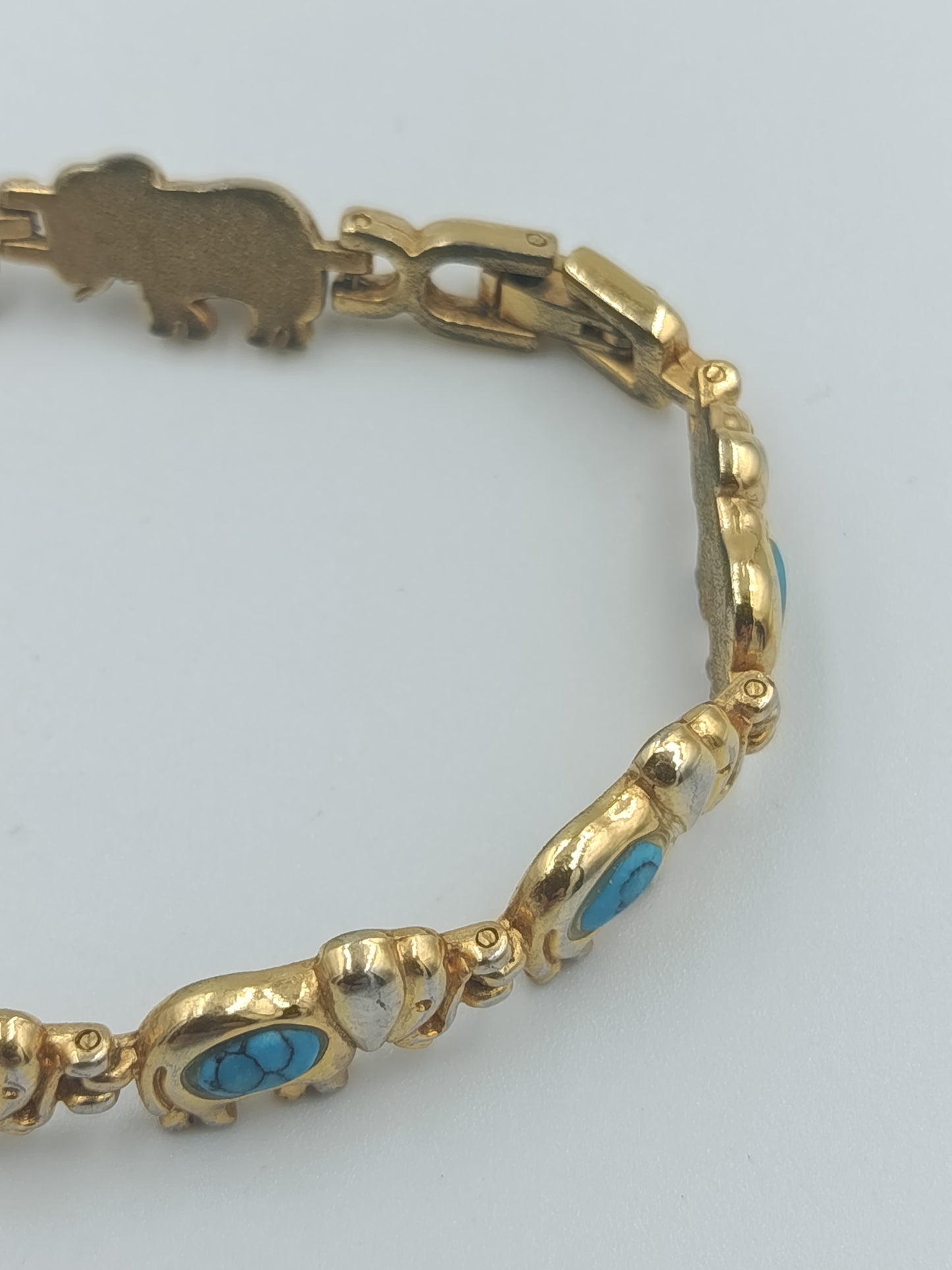 Vergoldetes Elefanten-Armband mit Türkis