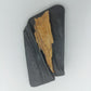 Vintage Lederbrosche mit Holz-Intarsie