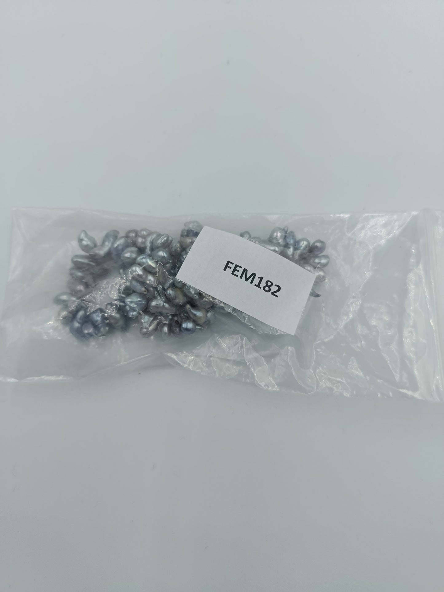 Graue Keshi-Perlenkette mit Goldverschluss 585k