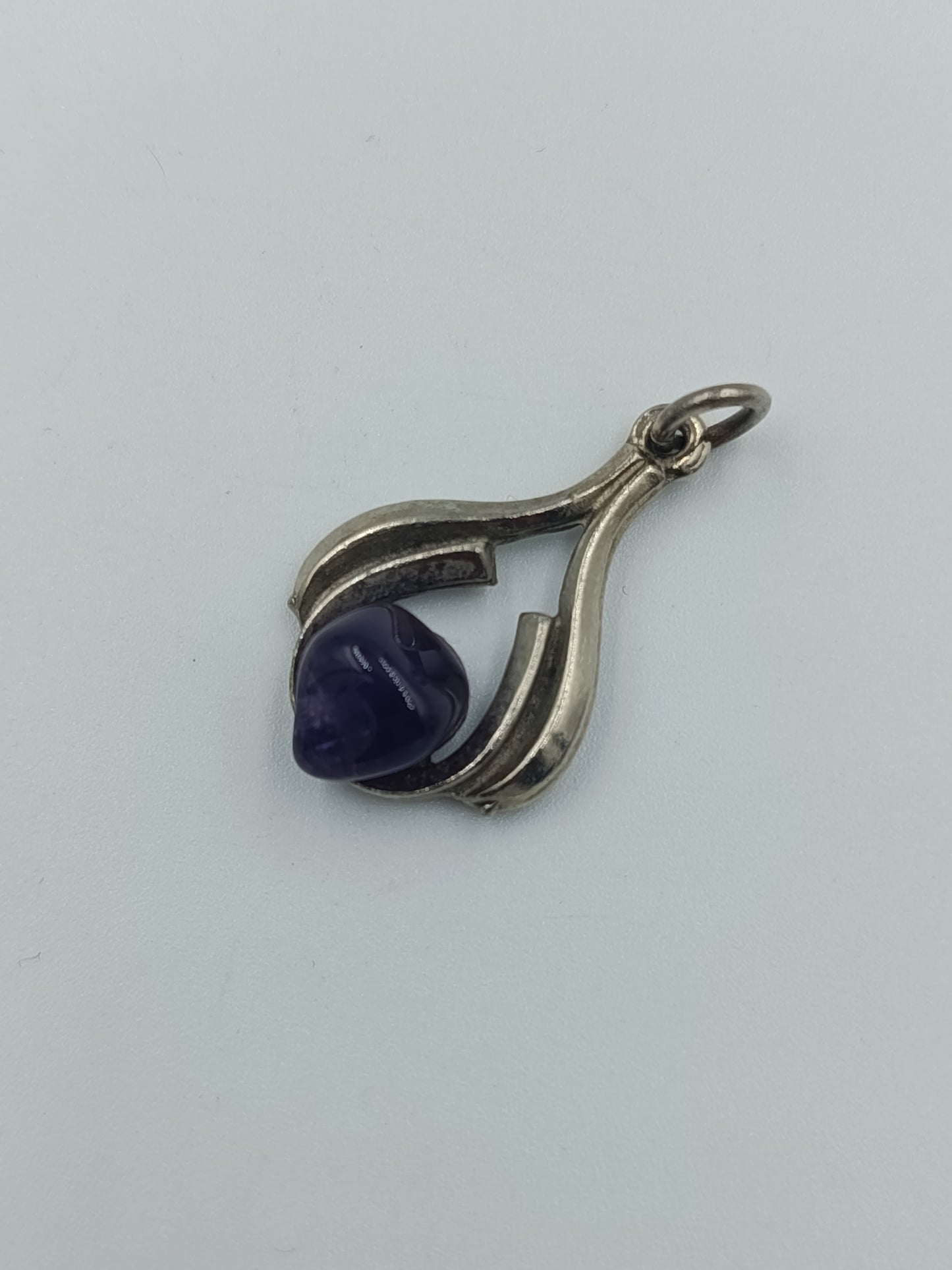 Vintage-Anhänger mit Amethyst-Tropfen