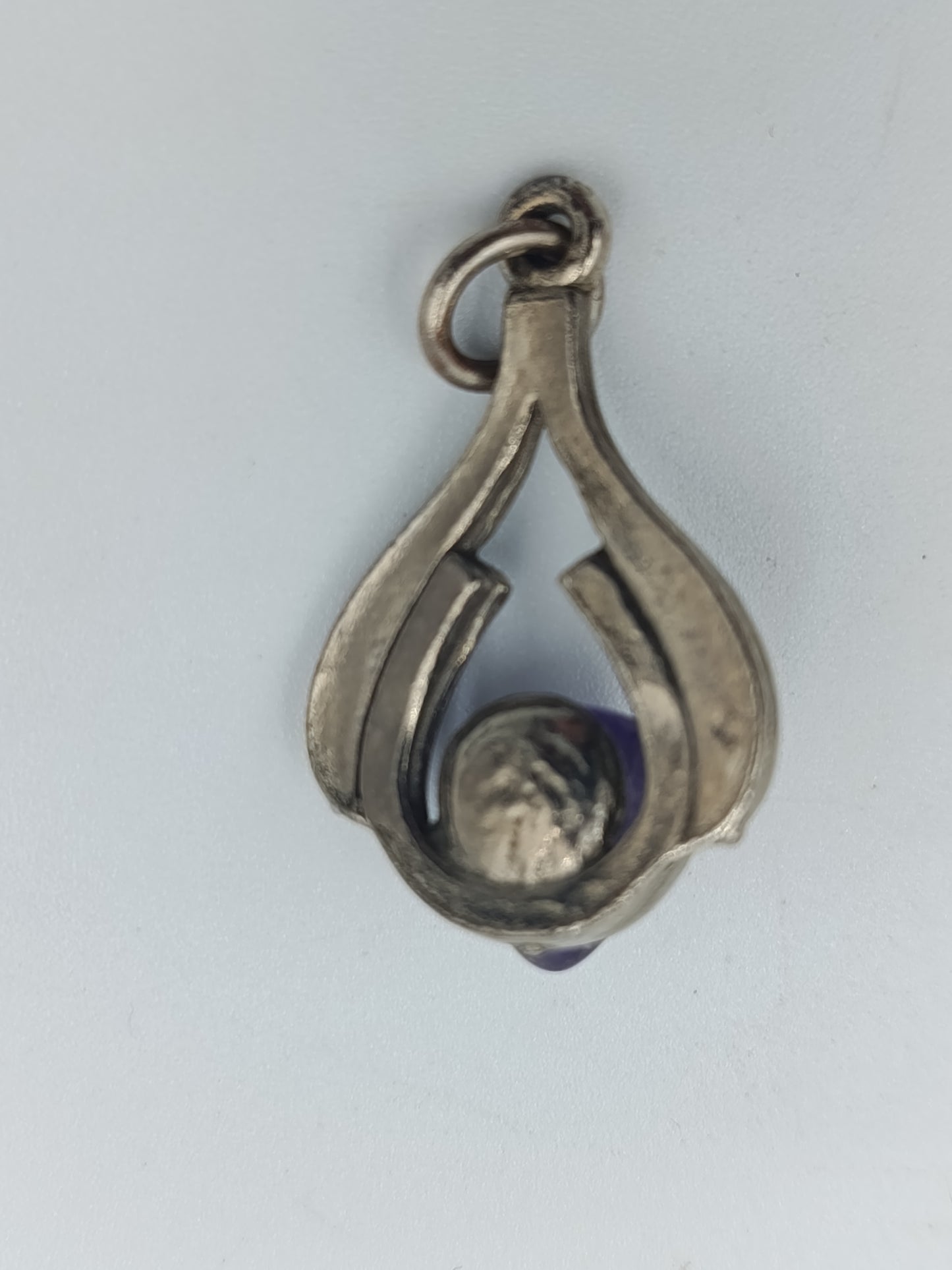 Vintage-Anhänger mit Amethyst-Tropfen