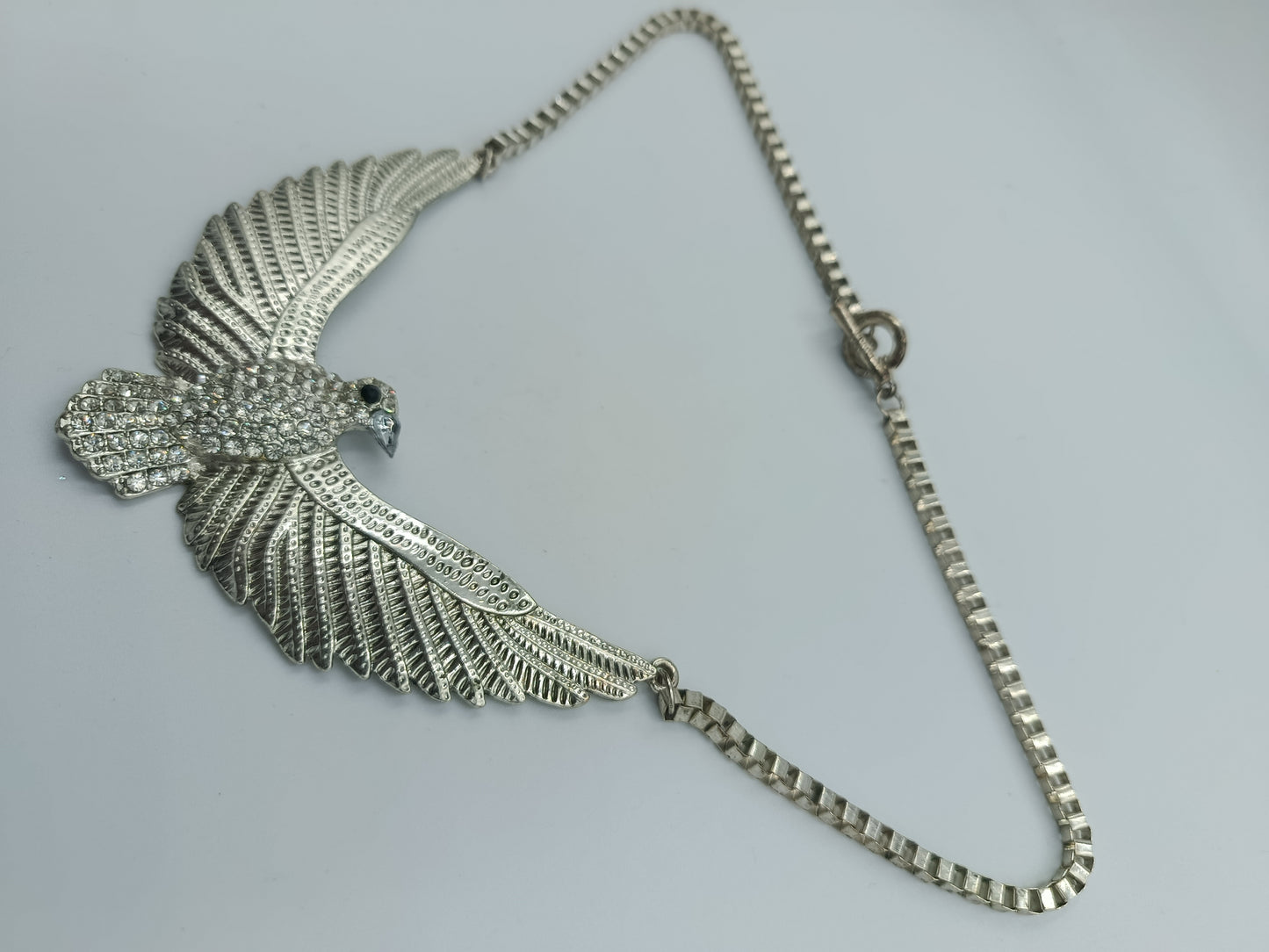 Statement-Collier mit Strass-Vogelmotiv