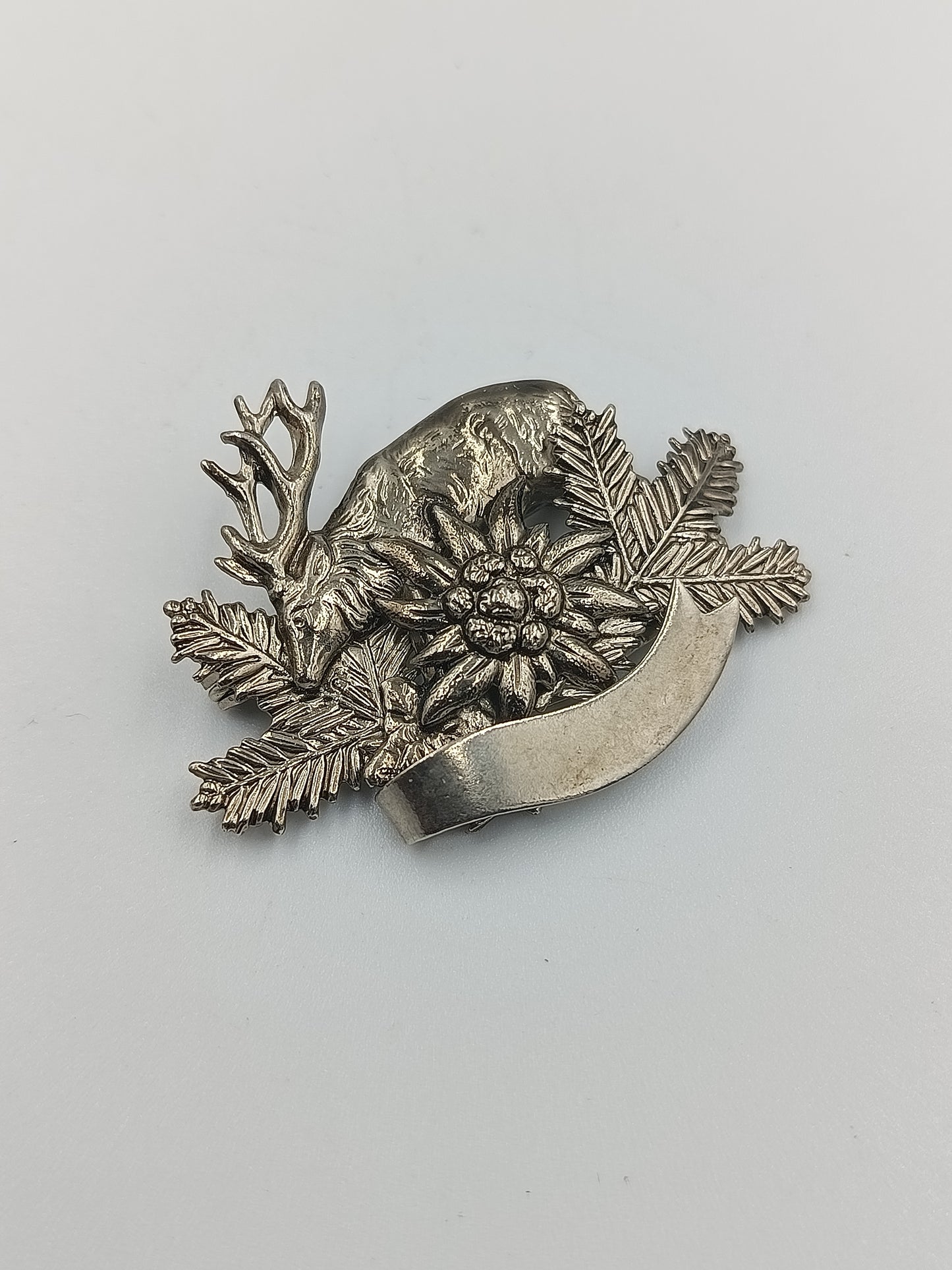 Trachtenbrosche mit Hirsch und Edelweiß