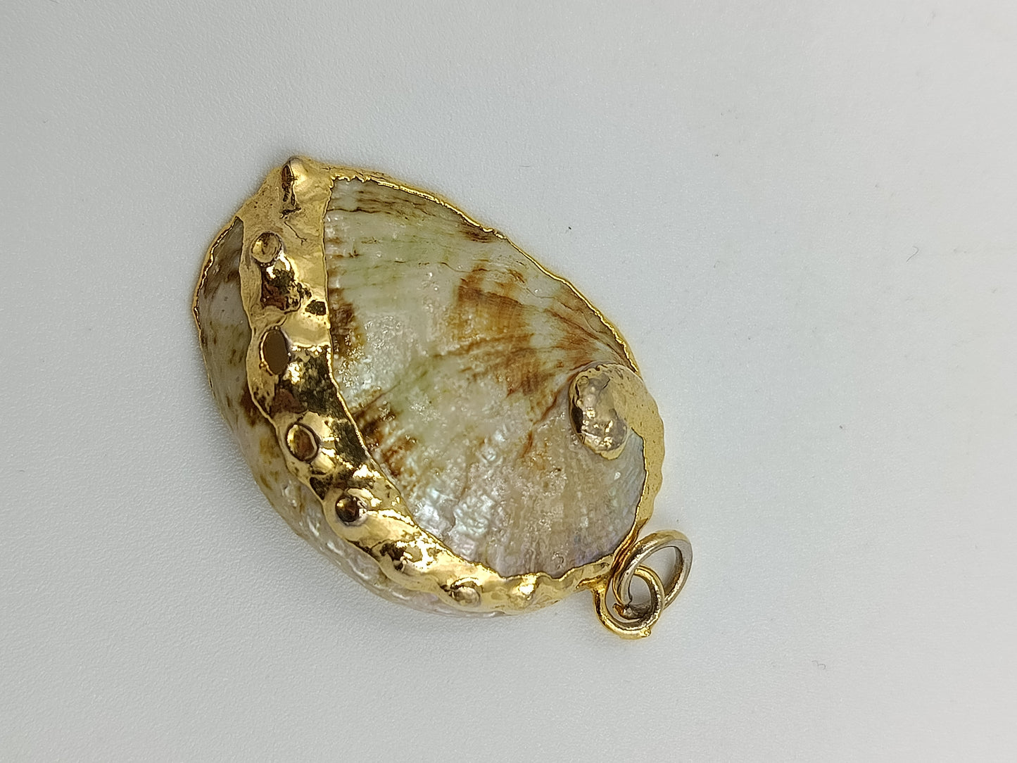 Muschel-Anhänger mit Goldfassung