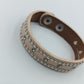 Lederarmband mit Strass und Nieten