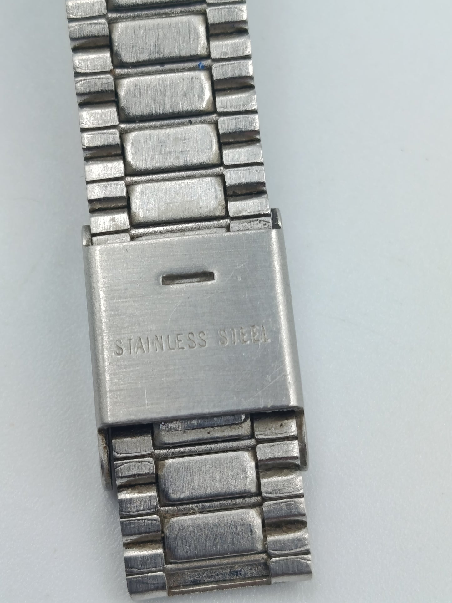 Lacher Quartz Armbanduhr aus Edelstahl