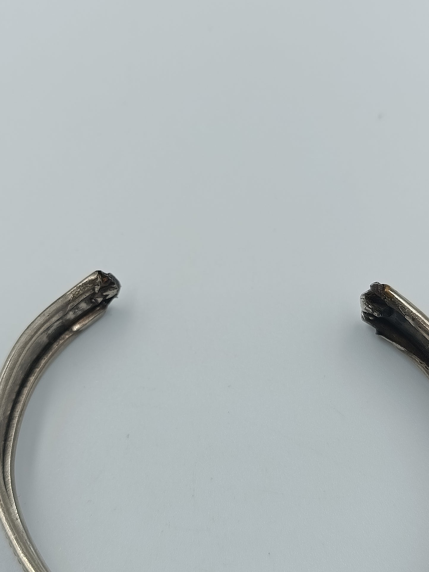 Vintage Armreif mit Ethno-Gravur
