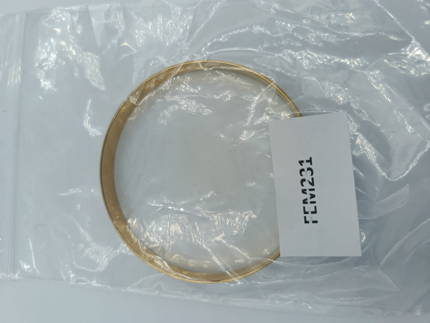 Starres Armreif-Armband mit Rosenmotiv