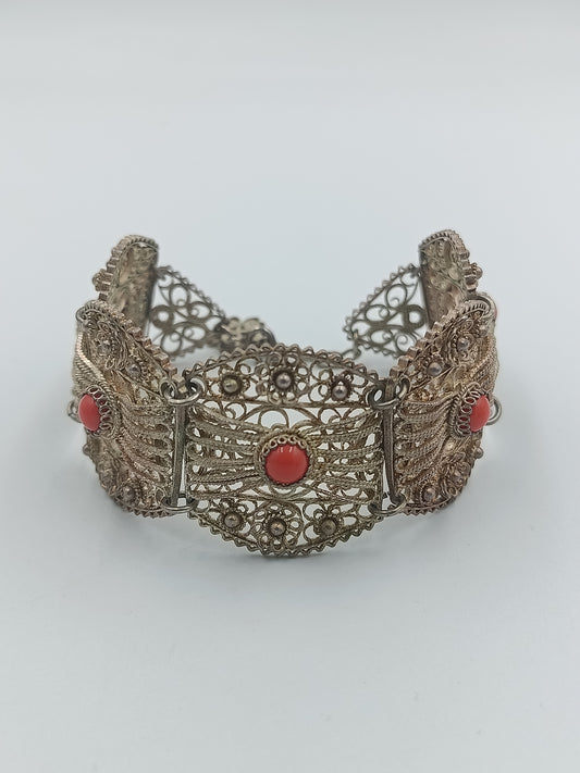 Antikes Silberarmband mit Koralle