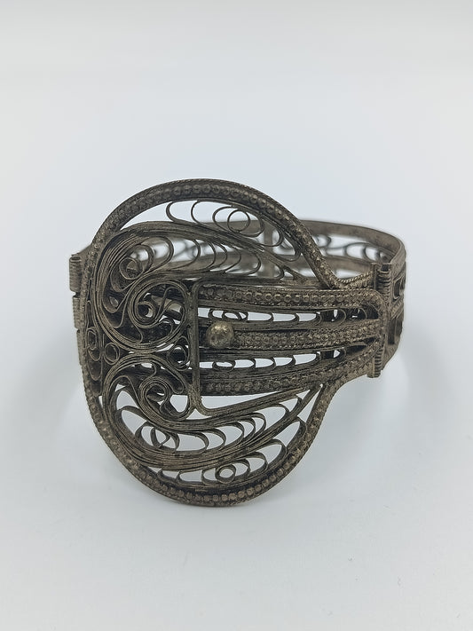 Antikes Armband in aufwendiger Filigranarbeit