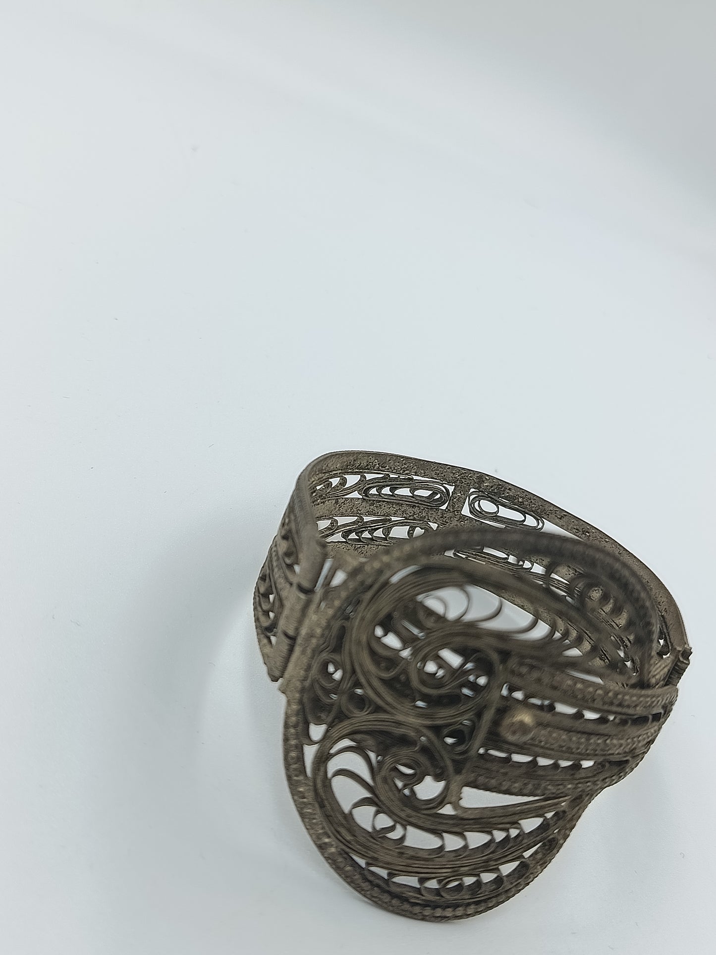 Antikes Armband in aufwendiger Filigranarbeit