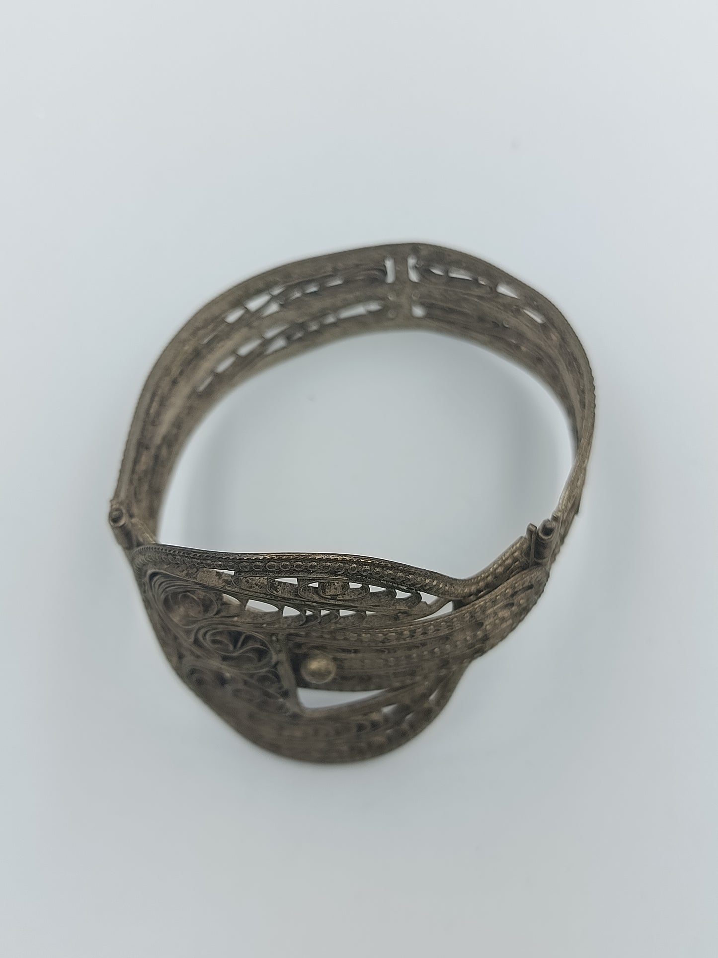 Antikes Armband in aufwendiger Filigranarbeit