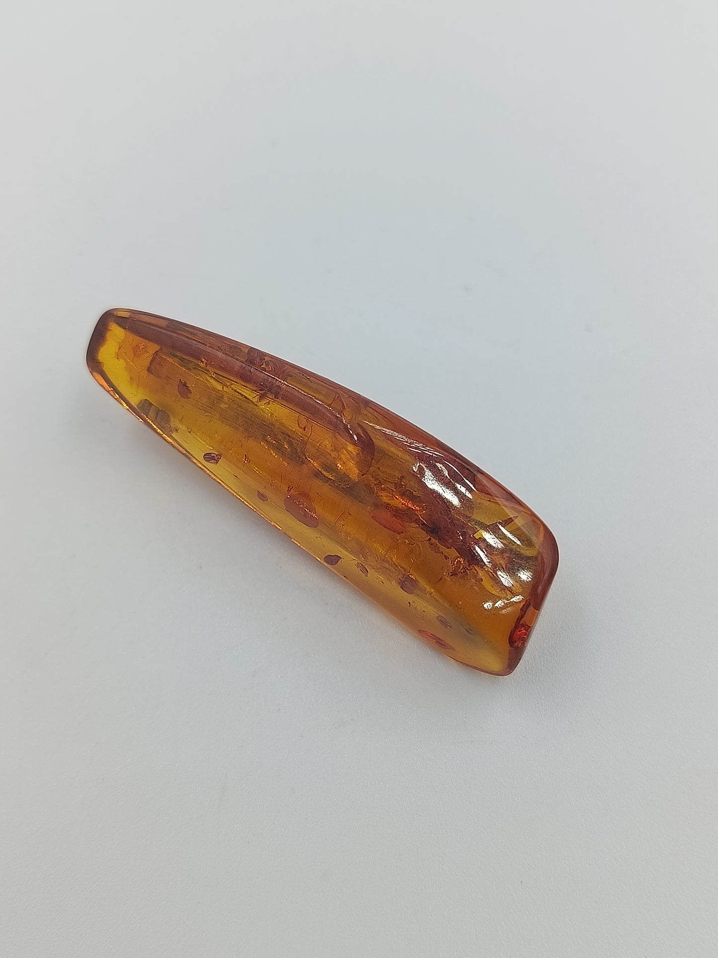 Klassische Bernsteinbrosche