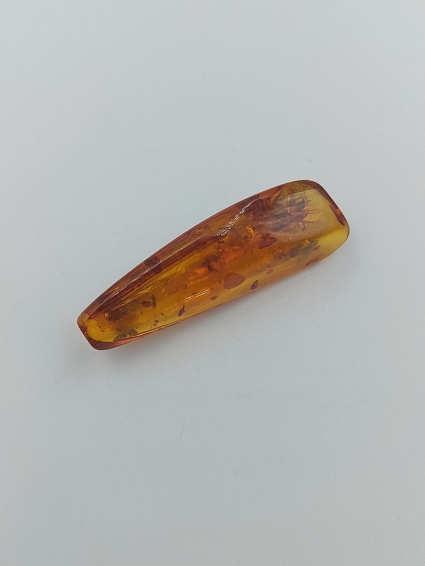 Klassische Bernsteinbrosche