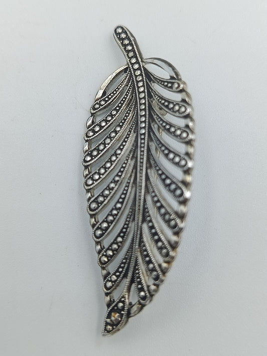 Filigrane Blätter-Brosche in Silberoptik mit Markasit