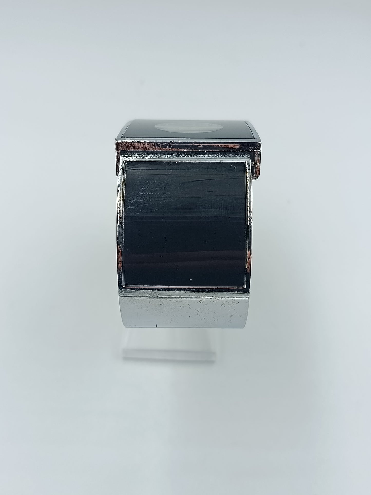 Elegante Armspange-Uhr in Schwarz und Silber