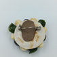 Handgefertigte Blüten-Brosche in Creme & Grün