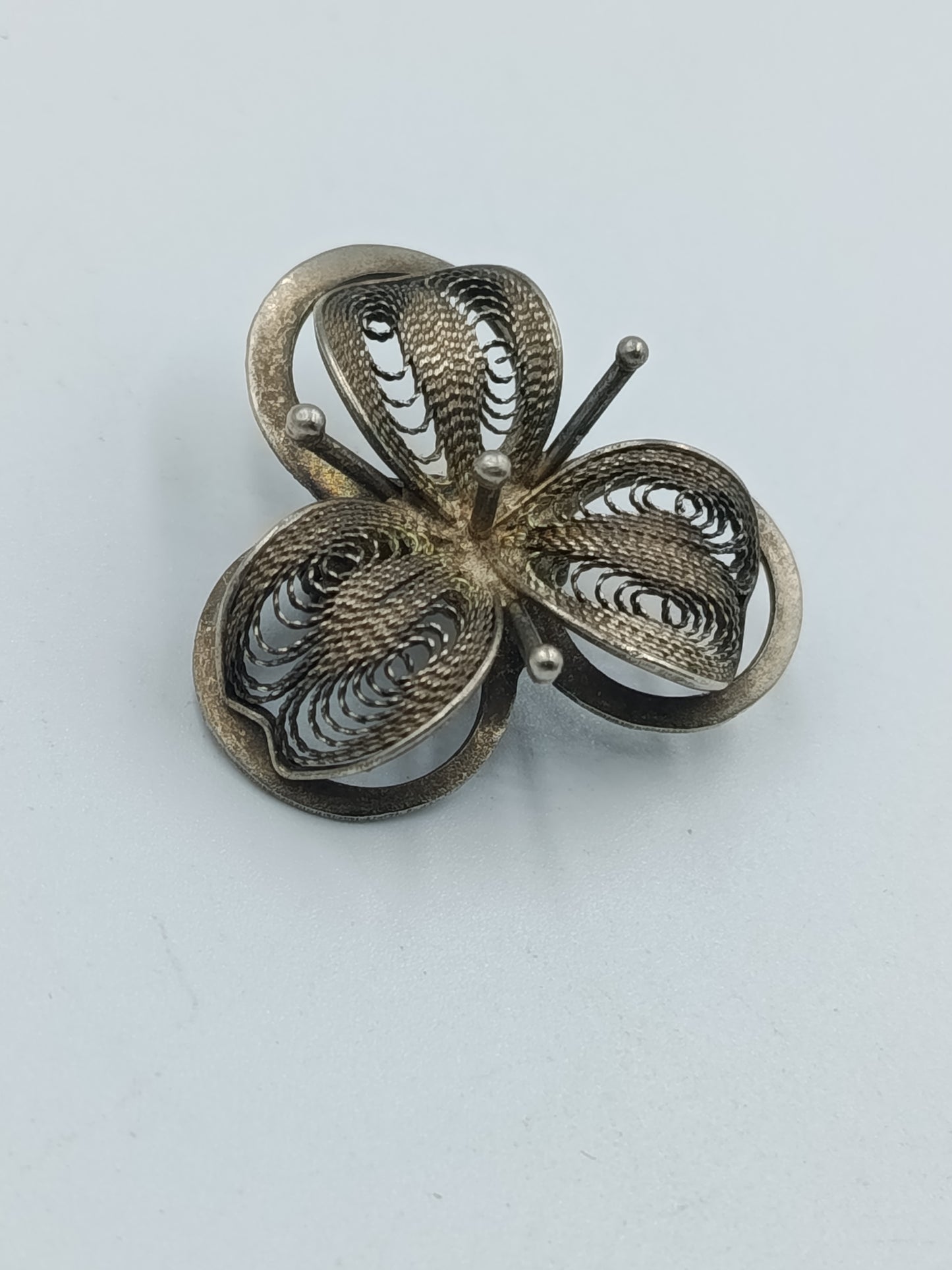 Vintage Filigran-Schmetterlingsbrosche aus Silber