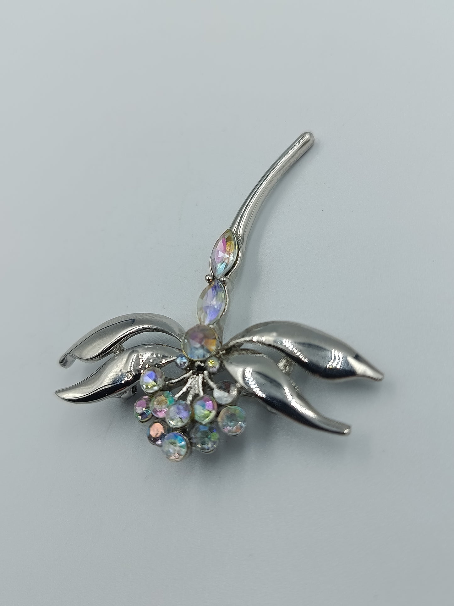 Elegante Strass-Brosche in Blumenform