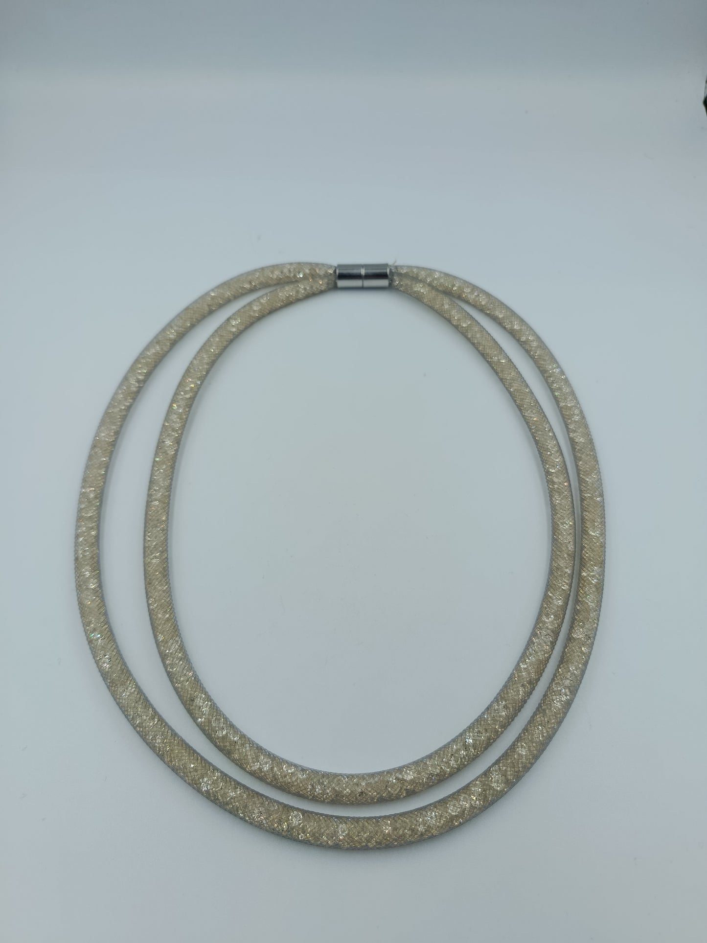 Glitzernde Mesh-Kette in Champagnergold mit Magnetverschluss