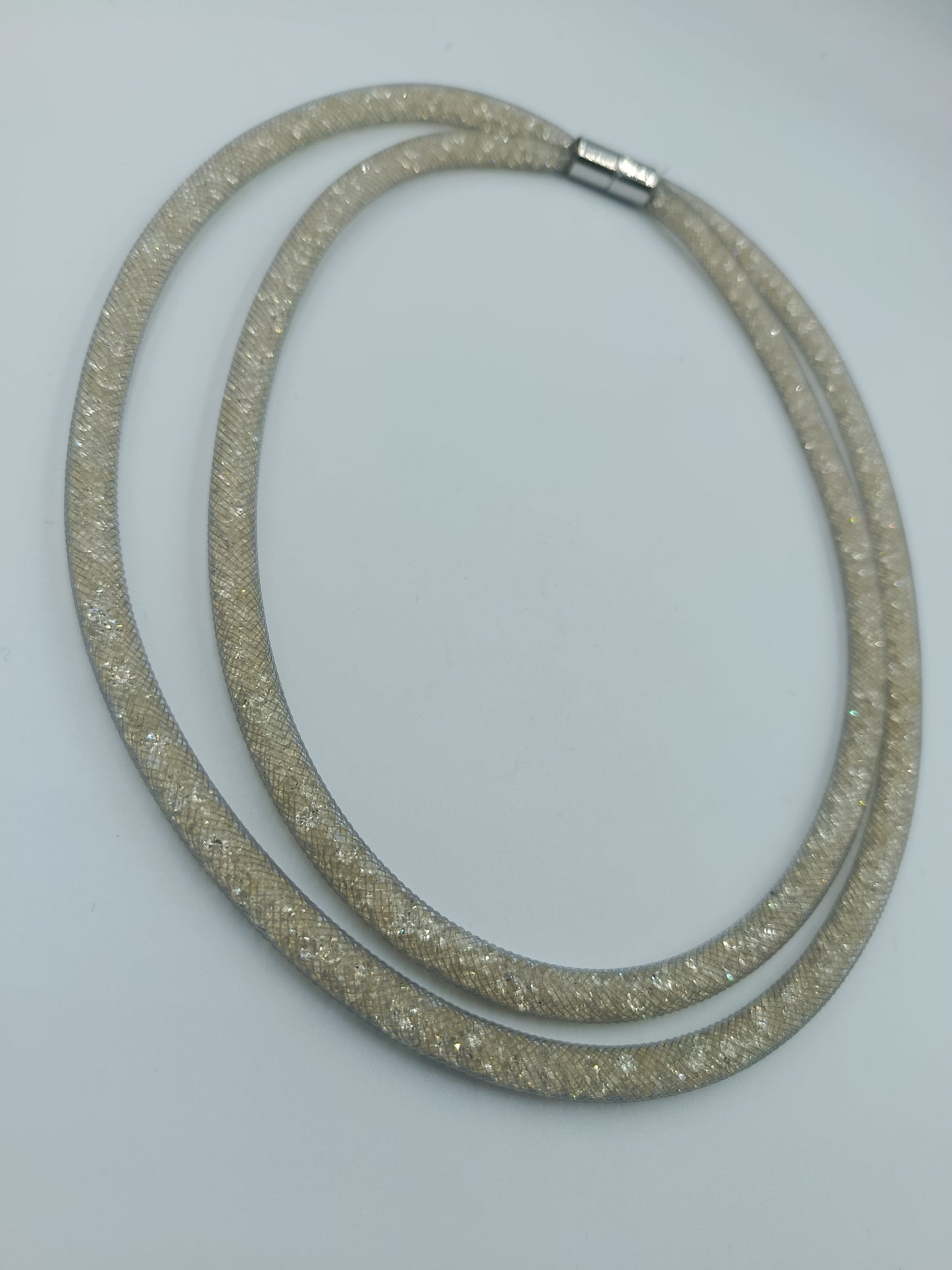 Glitzernde Mesh-Kette in Champagnergold mit Magnetverschluss