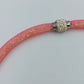 Glitzernde Mesh-Halskette in Pink mit Strass-Magnetverschluss