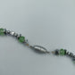 Halskette mit grünen Glasperlen & Metall-Elementen