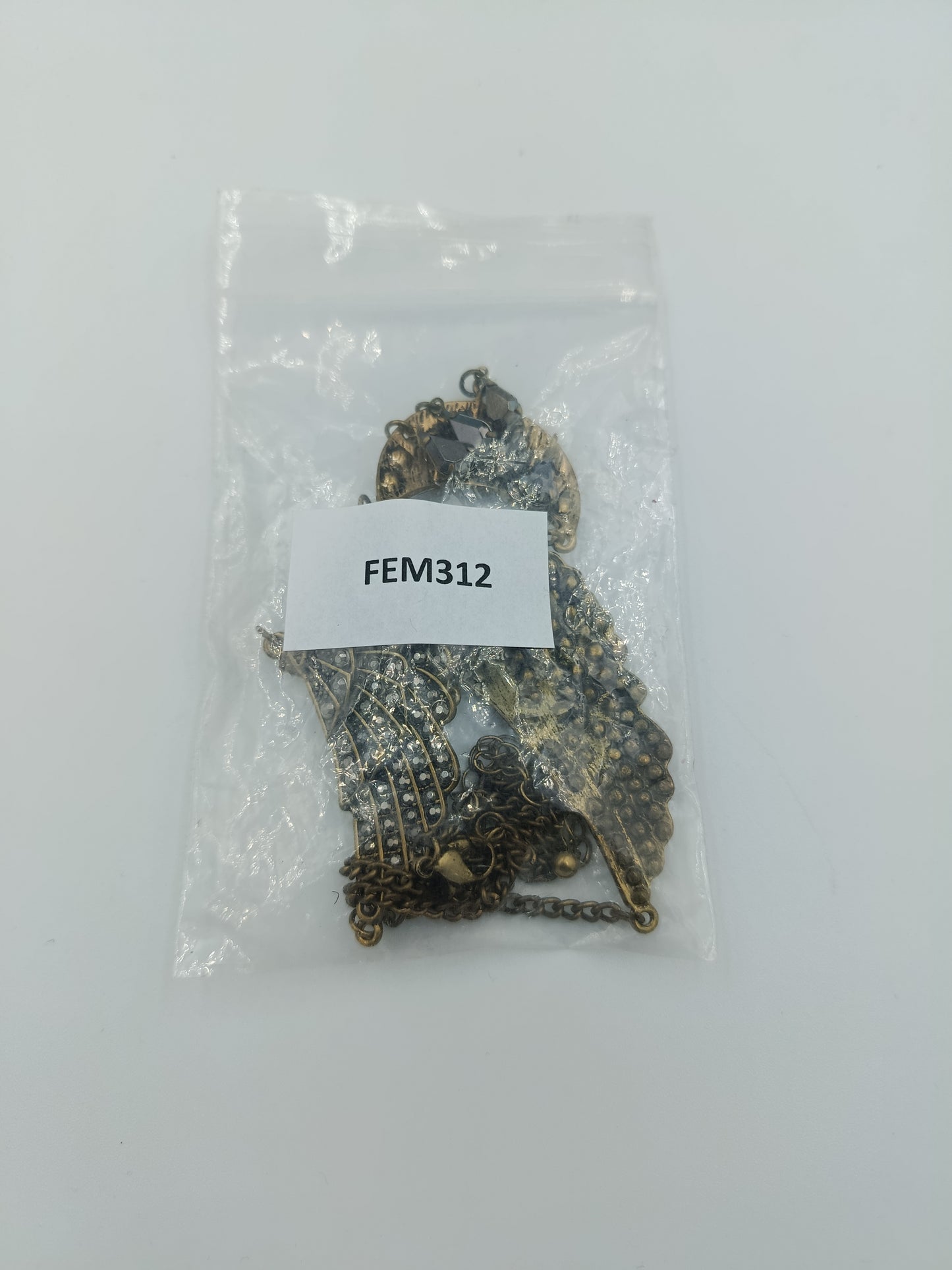 Statement-Halskette im ägyptischen Stil mit Flügel-Design