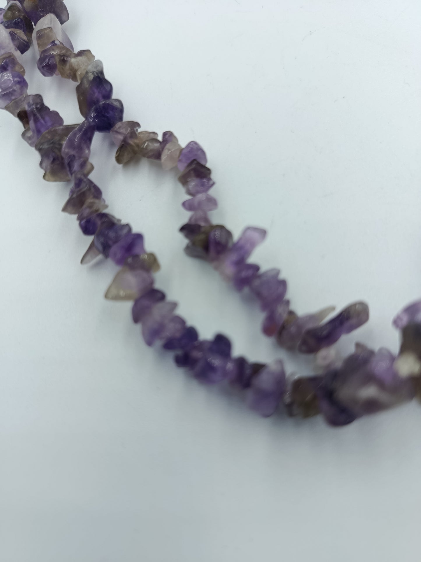 Amethyst-Splitterkette in Natursteinoptik