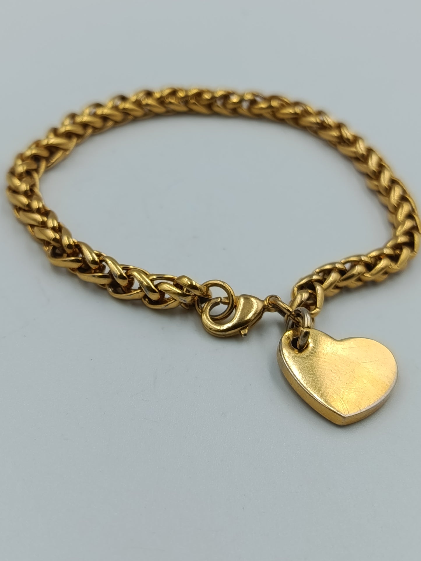 Vergoldetes Armband mit Herzanhänger