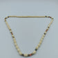 Vintage-Kette mit cremefarbenen Perlen und Farbakzenten
