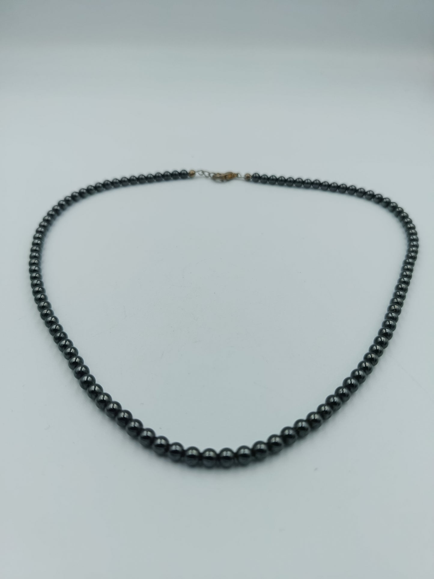 Klassische Hämatit-Perlenkette