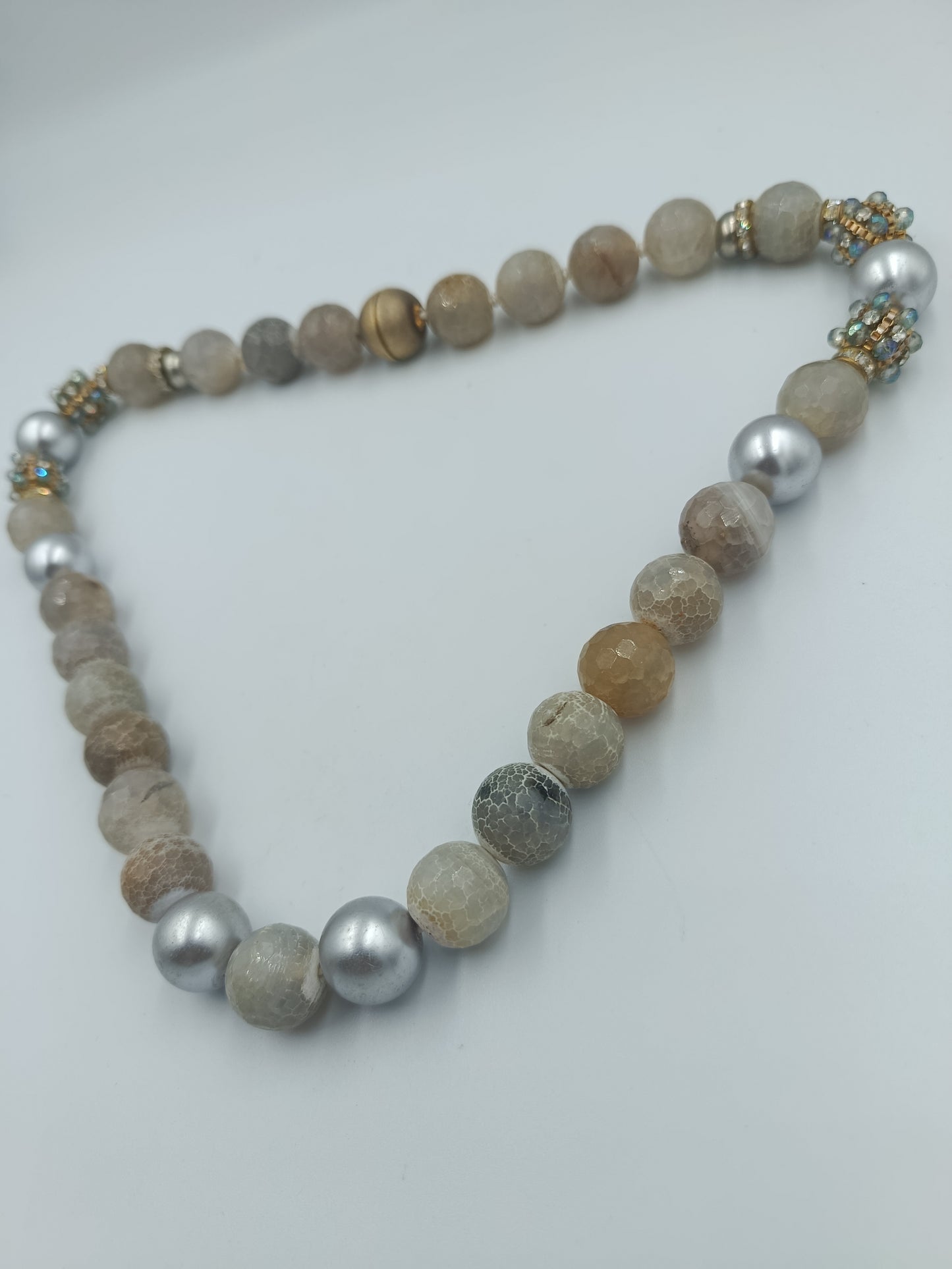 Statement-Halskette mit Achatperlen & Strass-Elementen