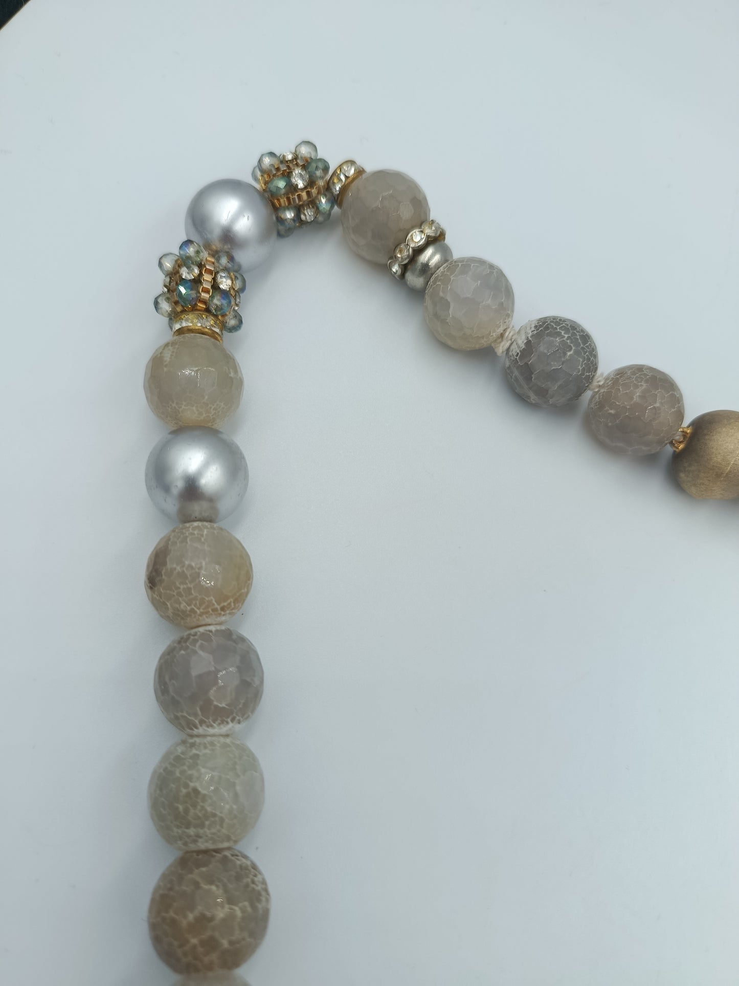 Statement-Halskette mit Achatperlen & Strass-Elementen